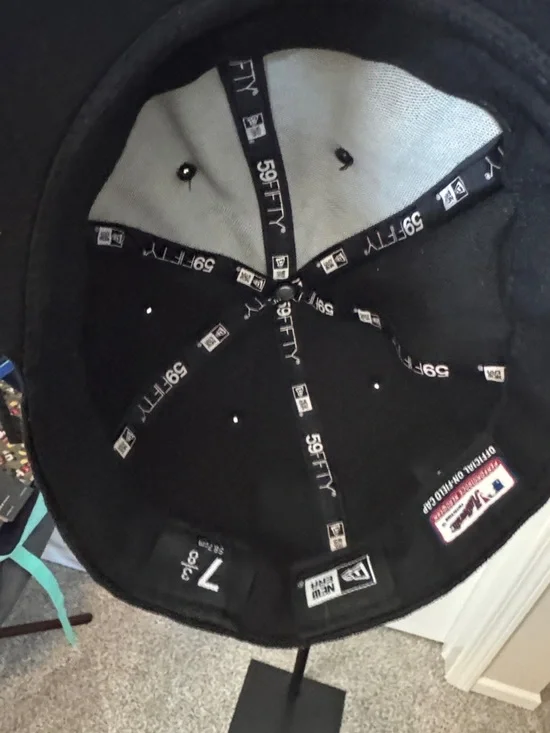 Chicago White Sox Black Fitted Baseball Cap - Picture 4 of 5